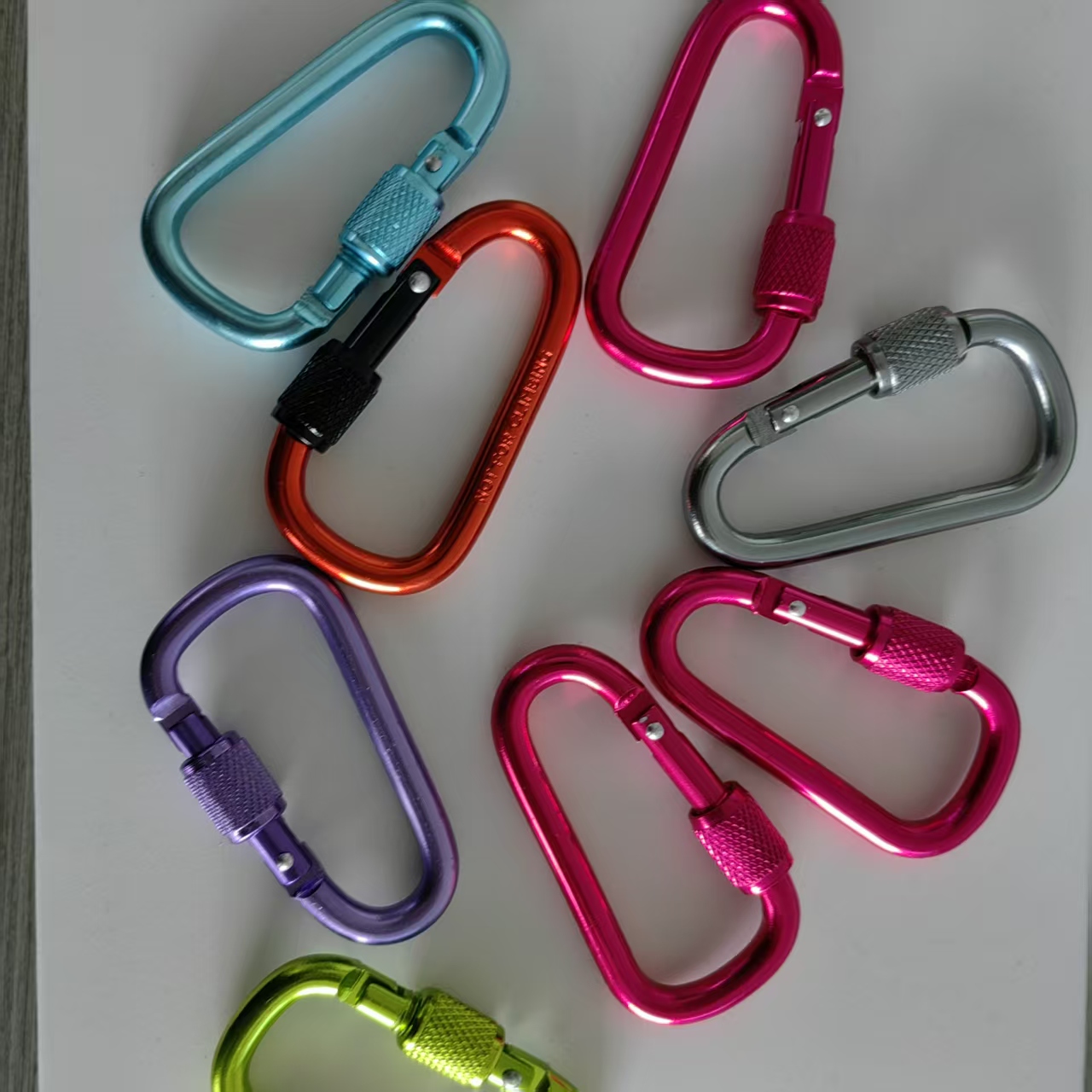 Heavy Duty Aluminum D‑Shaped L - Carabiner Locking D บทวิจารณ์และราคา